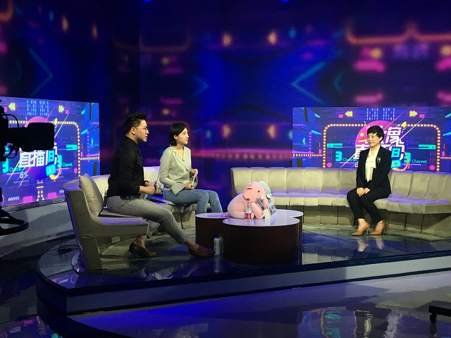 杜爱华主任做客河南卫视民生频道录制《名医直播间》栏目探讨痛风防治话题.jpg